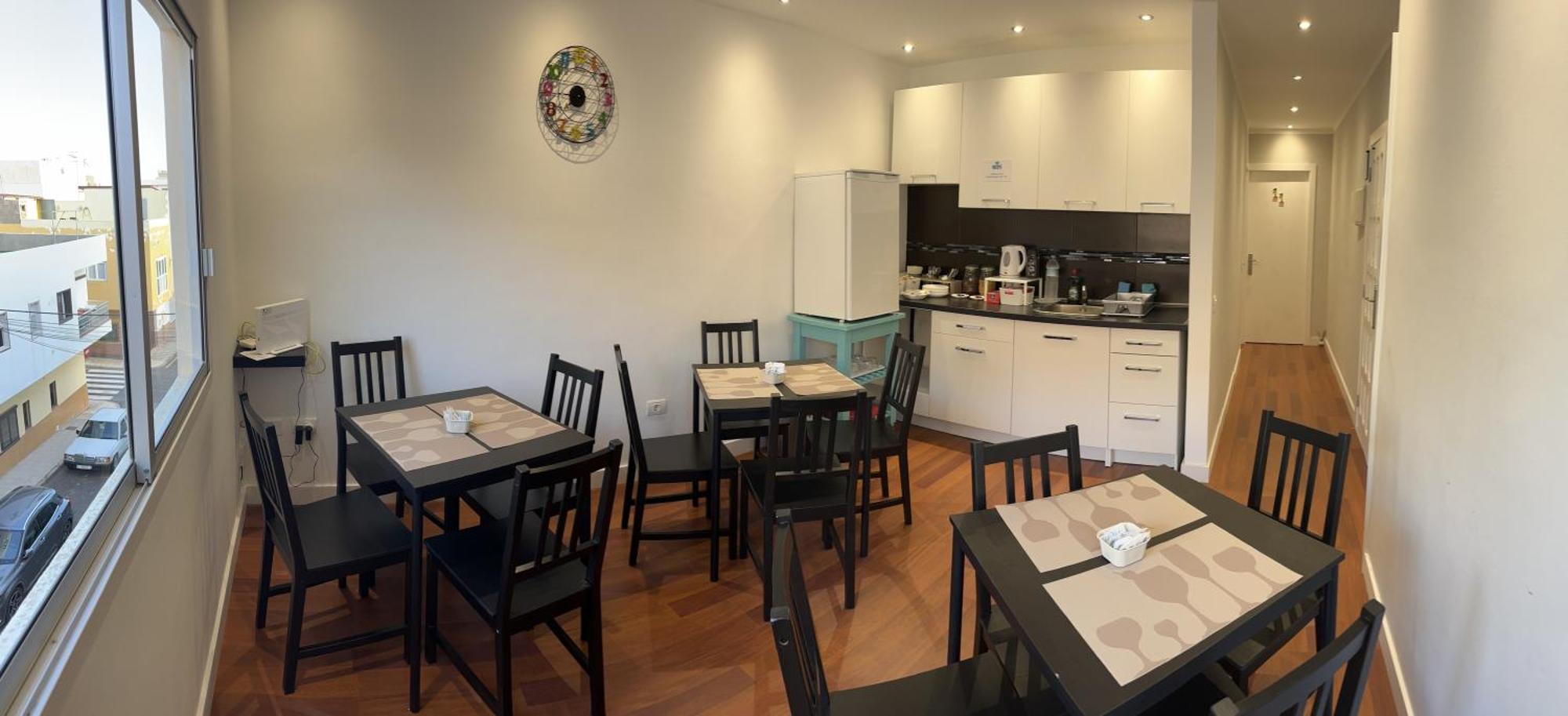 B&B Paraiso Tenerife Super Economy Rooms Airport Los Abrigos Exteriör bild