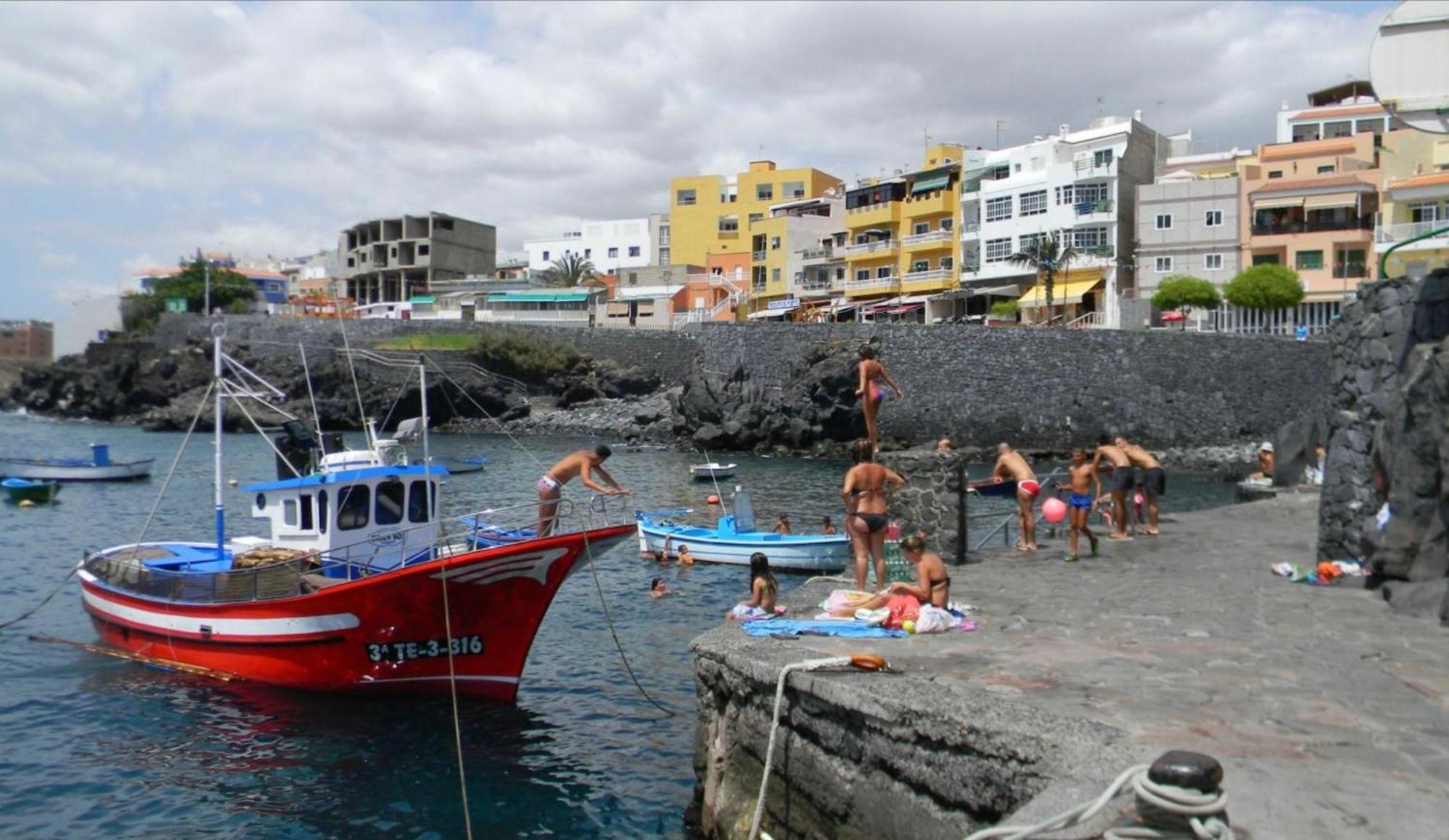 B&B Paraiso Tenerife Super Economy Rooms Airport Los Abrigos Exteriör bild