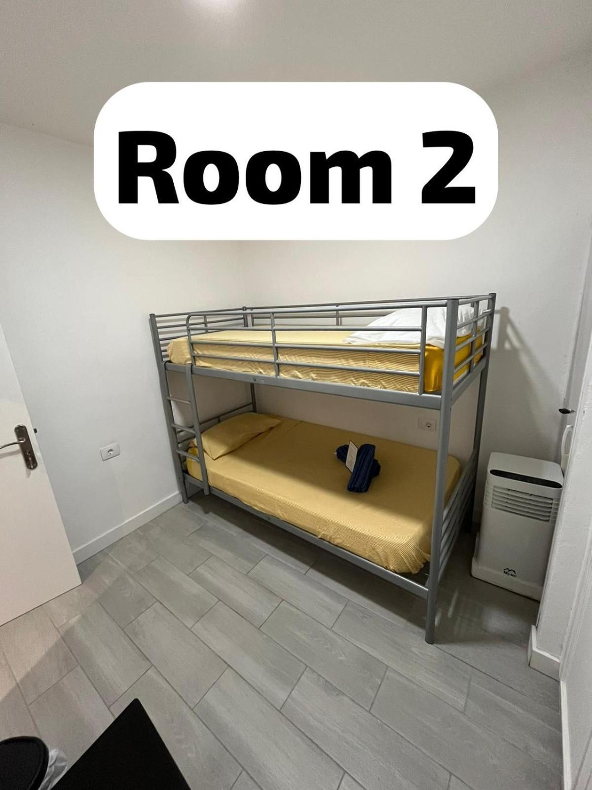 B&B Paraiso Tenerife Super Economy Rooms Airport Los Abrigos Exteriör bild